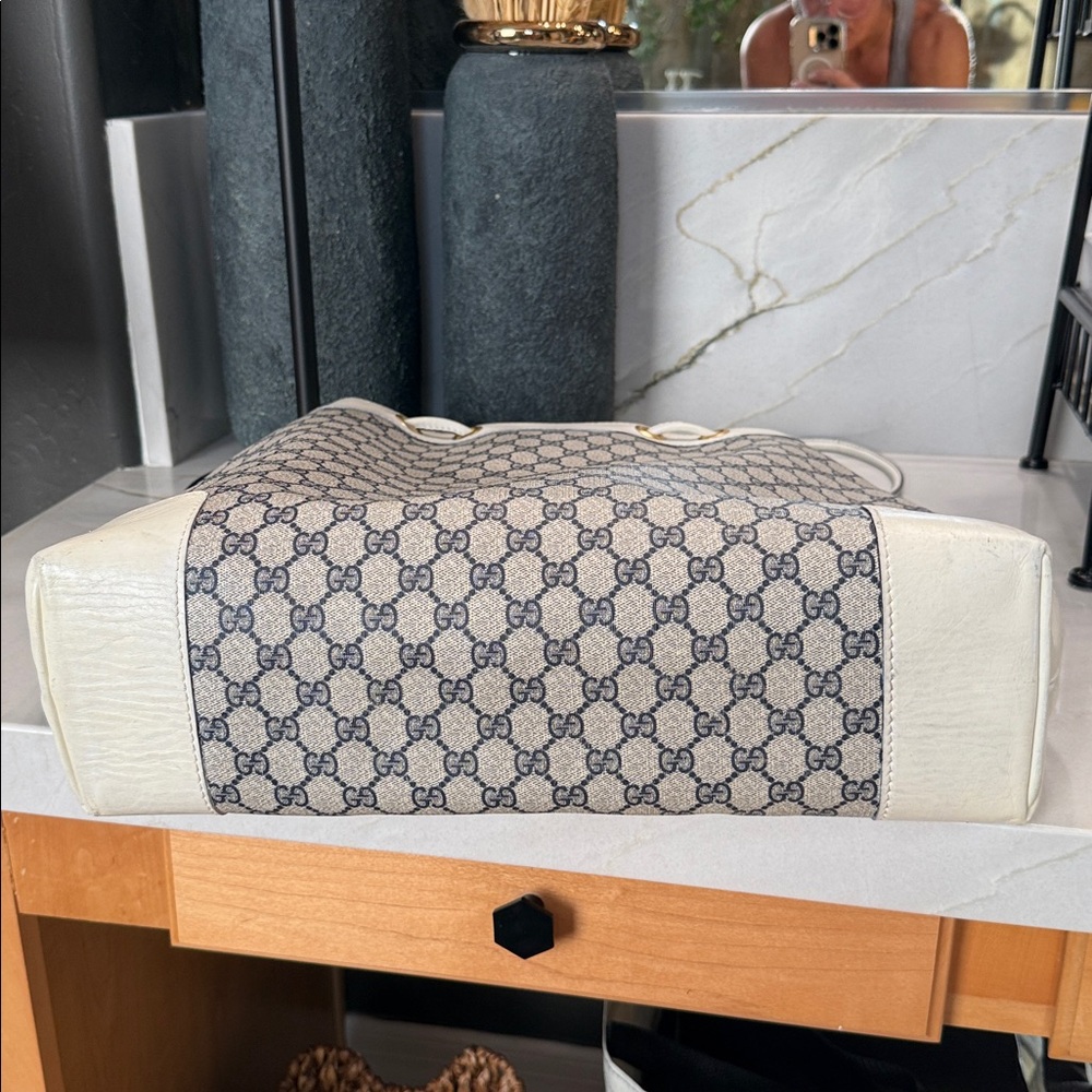 Gucci Vintage GG Canvas Leather Drawstring White and Blue Monogram Tote W/COA - Picture 8 of 16